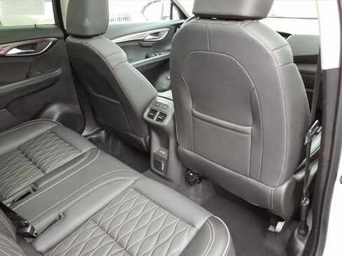 Used 2022 Buick Envision Avenir w/ Technology Package II image 22