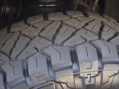 Used 2018 GMC Sierra 1500 Denali w/ Denali Ultimate Package image 33