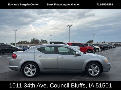 Used 2013 Dodge Avenger SXT image 1