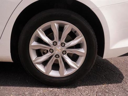 Used 2023 Chevrolet Malibu LT image 37