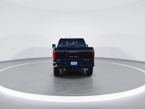 New 2026 GMC Sierra 2500 Denali w/ Denali Reserve Package image 7