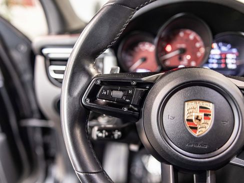 Used 2023 Porsche Macan S image 25