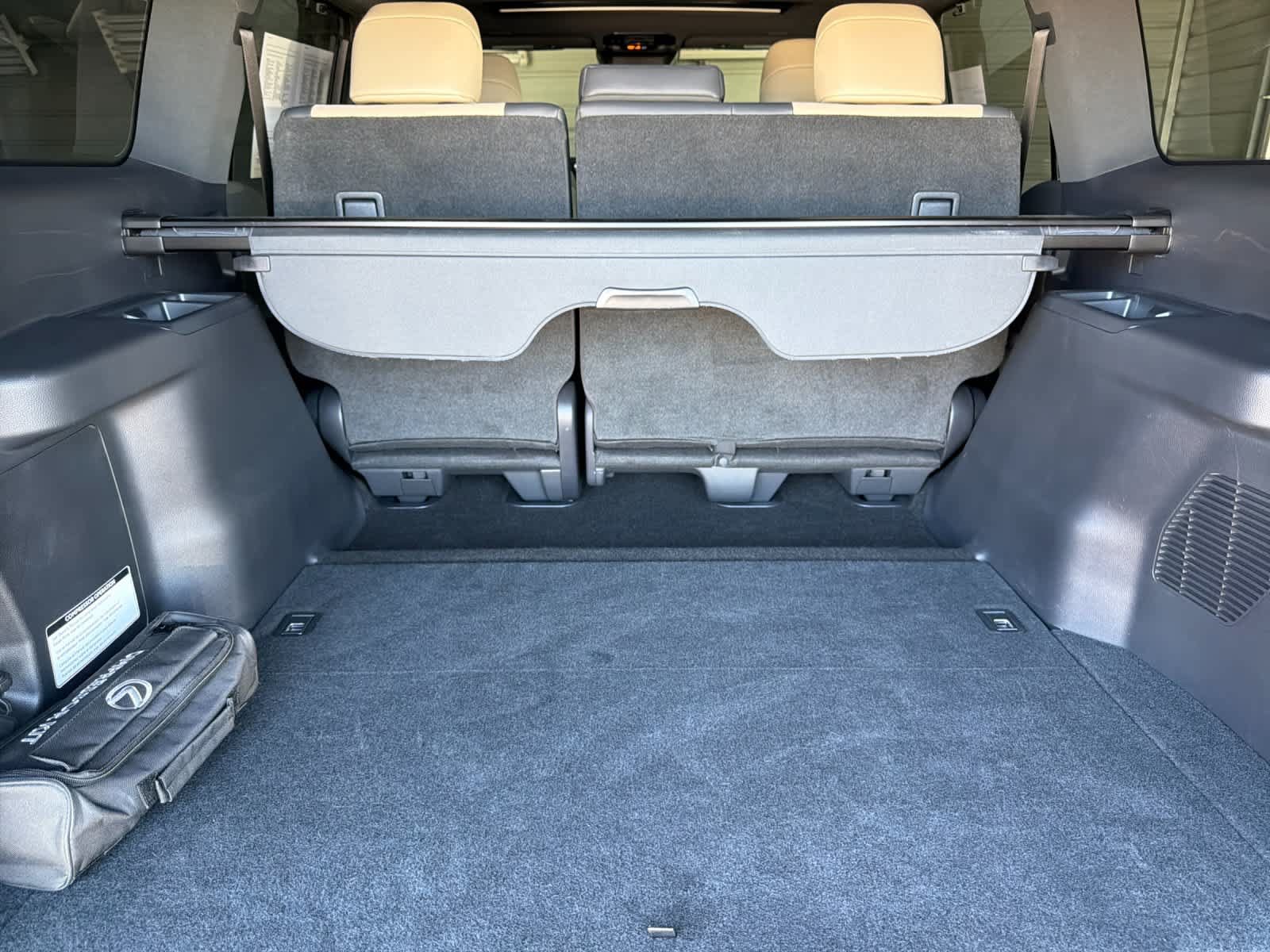 Used 2025 Lexus GX 550 w/ Accessory Package (32) AWD/4WD image 15