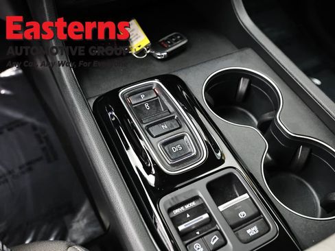 Used 2023 Honda Pilot LX image 13