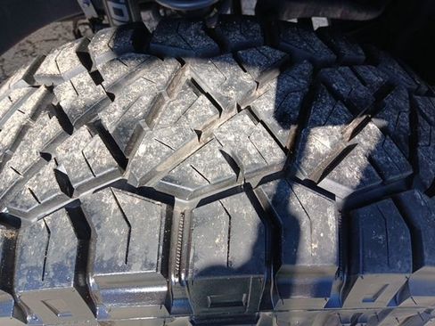 Used 2024 Jeep Wrangler Sport S image 59