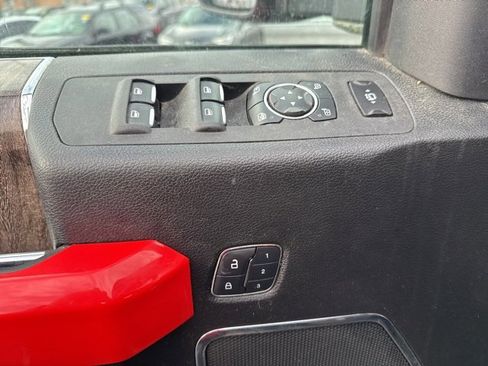 Used 2017 Ford F250 Lariat w/ Lariat Value Package image 7