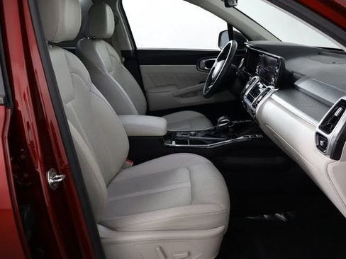 Used 2023 Kia Sorento SX FWD image 19