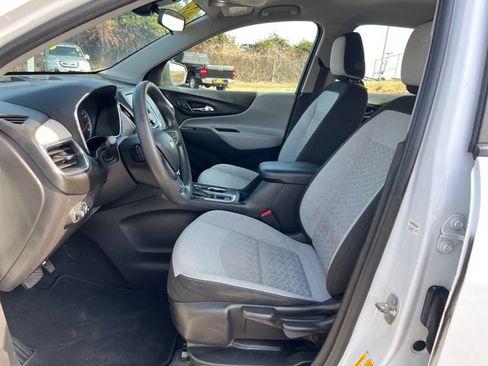 Used 2022 Chevrolet Equinox LS w/ Driver Confidence II Package AWD/4WD image 15