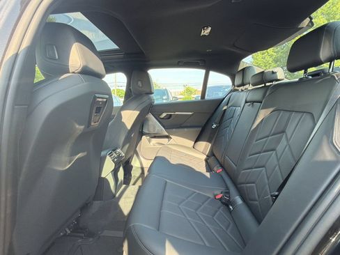 Used 2025 BMW 530i xDrive AWD/4WD image 20