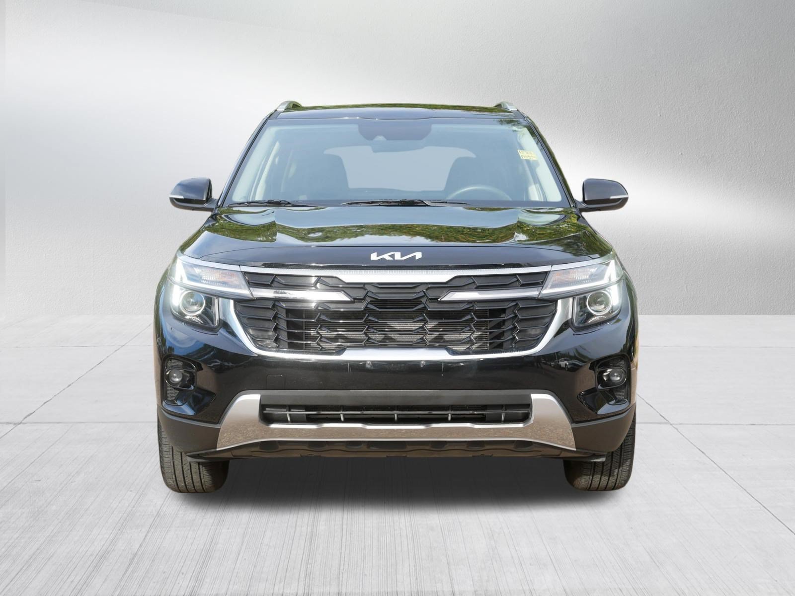 Certified 2026 Kia Seltos S AWD/4WD image 2