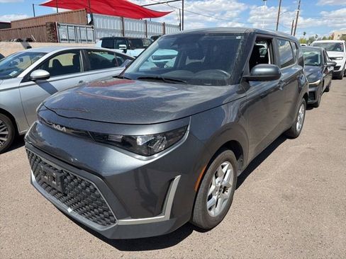 Used 2023 Kia Soul LX w/ LX Technology Package image 5