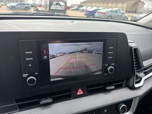 Used 2025 Kia Sportage LX image 57