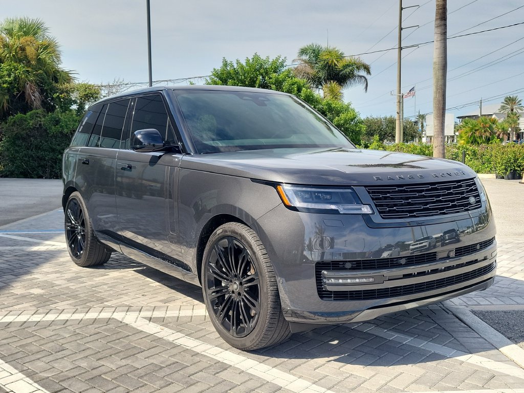 Certified 2025 Land Rover Range Rover SE AWD/4WD image 7