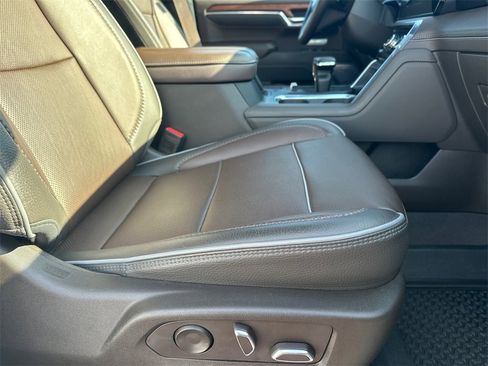 Used 2023 GMC Sierra 1500 Denali w/ Denali Reserve Package image 14