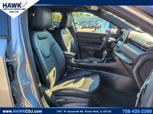 Used 2025 Jeep Compass Trailhawk AWD/4WD image 28