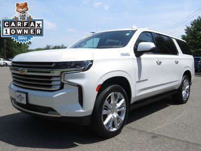 Used 2023 Chevrolet Suburban High Country w/ Premium Package 2
