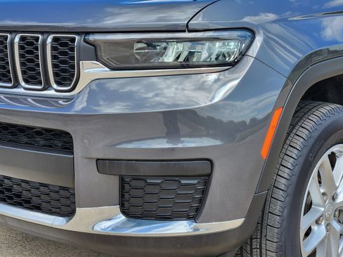 New 2025 Jeep Grand Cherokee L Laredo w/ Luxury Tech Group I RWD image 10