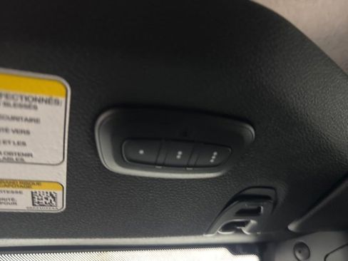 Used 2025 Jeep Gladiator Willys image 15