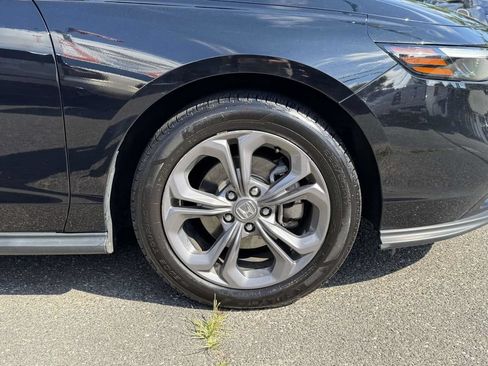 Used 2023 Honda Accord EX image 10