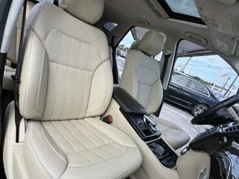 Used 2018 Mercedes-Benz GLE 350 w/ Premium 2 Package image 23