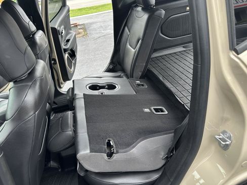 Used 2015 Jeep Renegade Limited AWD/4WD image 33