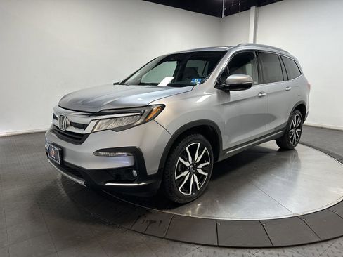 Used 2020 Honda Pilot Touring image 1