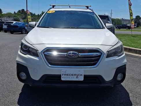 Used 2019 Subaru Outback 2.5i Touring AWD/4WD image 2