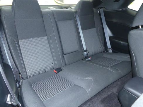 Used 2017 Dodge Challenger R/T image 19