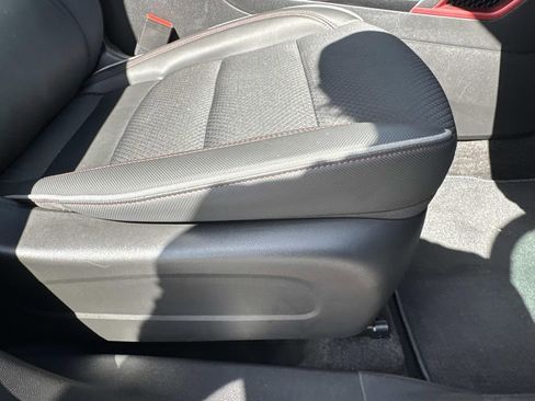 Used 2023 Chevrolet TrailBlazer RS image 12