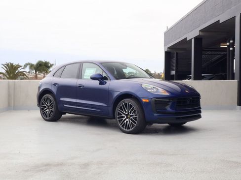 New 2026 Porsche Macan AWD/4WD image 7