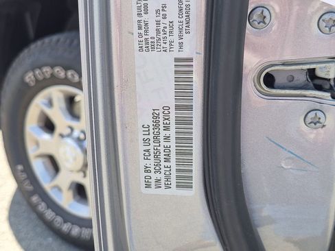 Used 2024 RAM 2500 Laramie AWD/4WD image 22