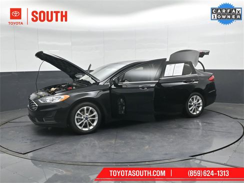 Used 2019 Ford Fusion SE image 48