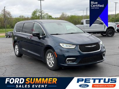 Used 2024 Chrysler Pacifica Touring-L