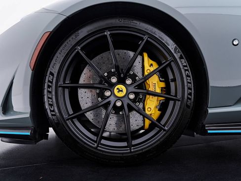 Used 2023 Ferrari 812 GTS RWD image 3