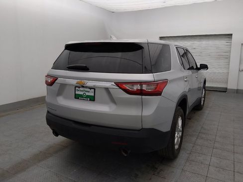 Used 2021 Chevrolet Traverse LS image 9