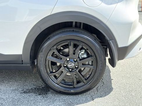 Certified 2024 Nissan Kicks SR w/ SR Premium Package image 34