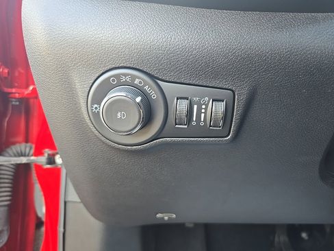 Certified 2022 Jeep Compass Limited w/ (RED) Package image 22