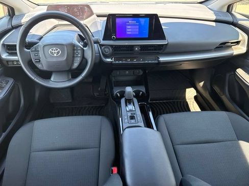 Used 2024 Toyota Prius LE FWD image 4