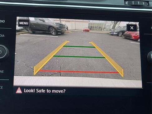 Used 2018 Volkswagen Tiguan SEL image 20