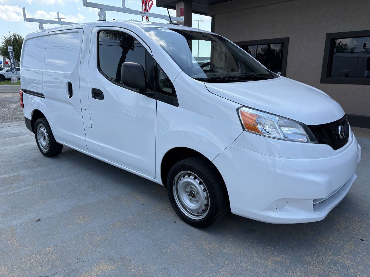 Used 2021 Nissan NV200 S FWD image 4