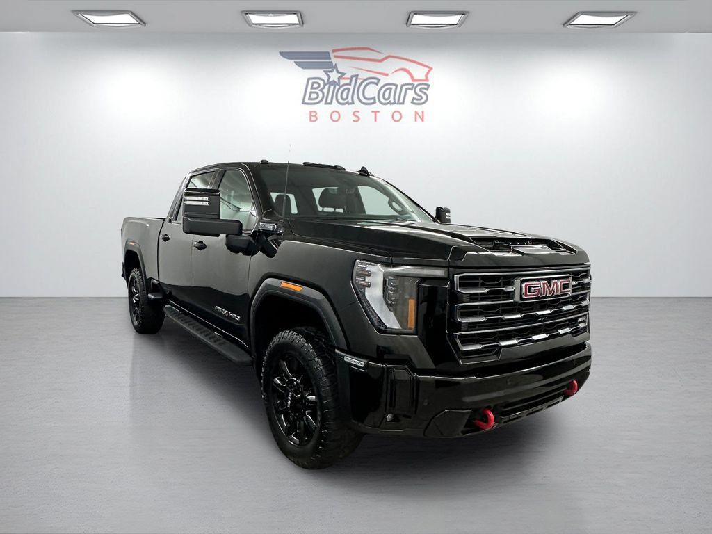 Used 2025 GMC Sierra 2500 AT4 w/ AT4 Premium Plus Package AWD/4WD image 3