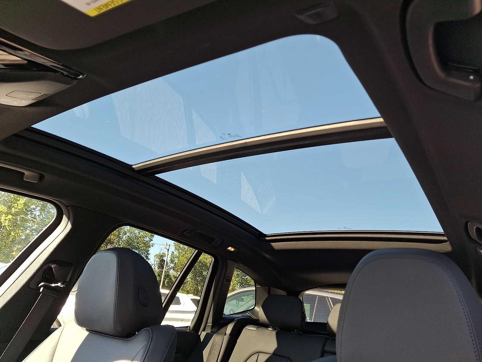 Used 2019 BMW X3 xDrive30i w/ Driving Assistance Package AWD/4WD image 12