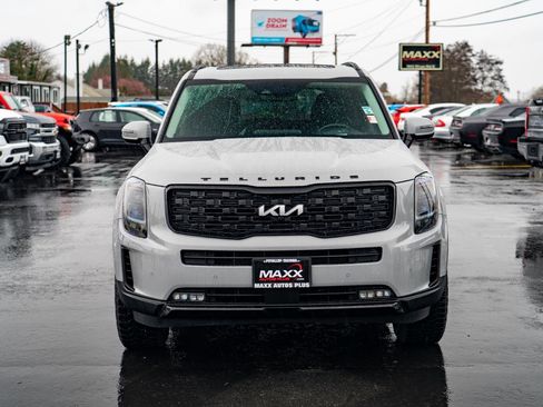 Used 2022 Kia Telluride SX w/ SX Prestige Package image 3