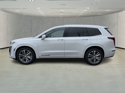 Used 2021 Cadillac XT6 Premium Luxury image 6