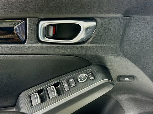 Used 2022 Honda Civic Touring image 19