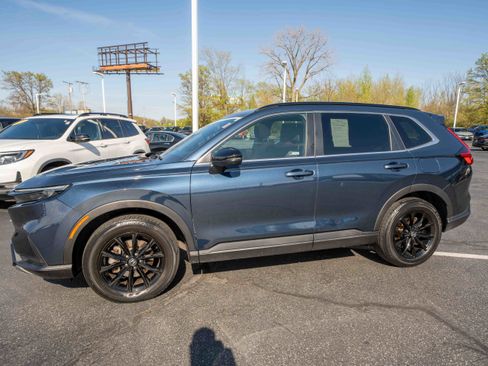 Certified 2024 Honda CR-V Sport image 3