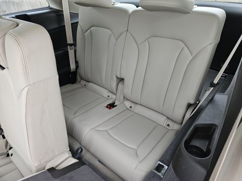 Used 2019 Audi Q7 2.0T Premium Plus AWD/4WD image 30