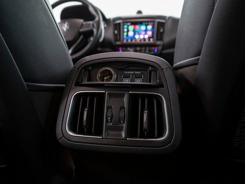 Used 2023 Maserati Levante Modena image 24