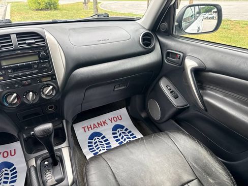 Used 2004 Toyota RAV4 4WD image 15