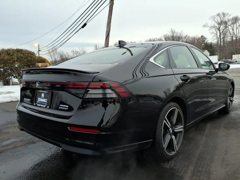 Used 2024 Honda Accord Sport image 3